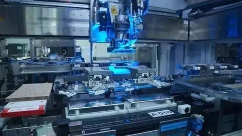 探秘寶馬電動(dòng)汽車(chē)核心零件電池模塊的生產(chǎn)制造,先進(jìn)程度大開(kāi)眼界